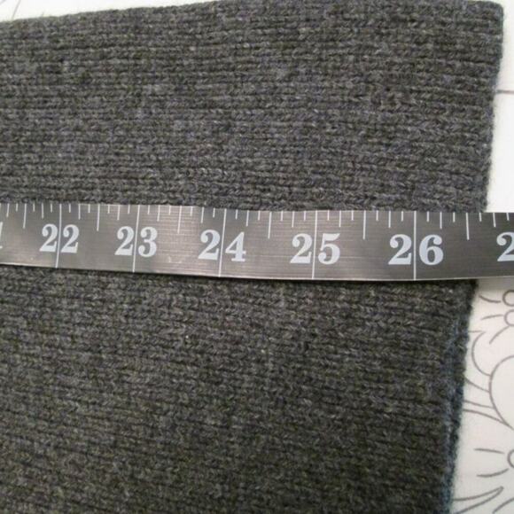 Roz & Ali Sleeveless Gray Knit Black Faux Collar Sweater Vest -Small-VGC - Picture 13 of 14